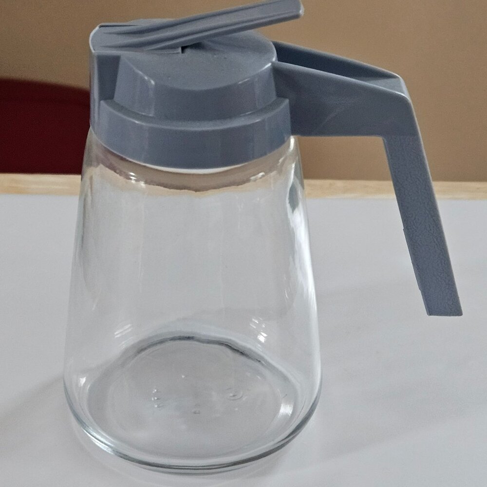 vintage gemco syrup/creamer glass pitcher pour spout dispenser blue top